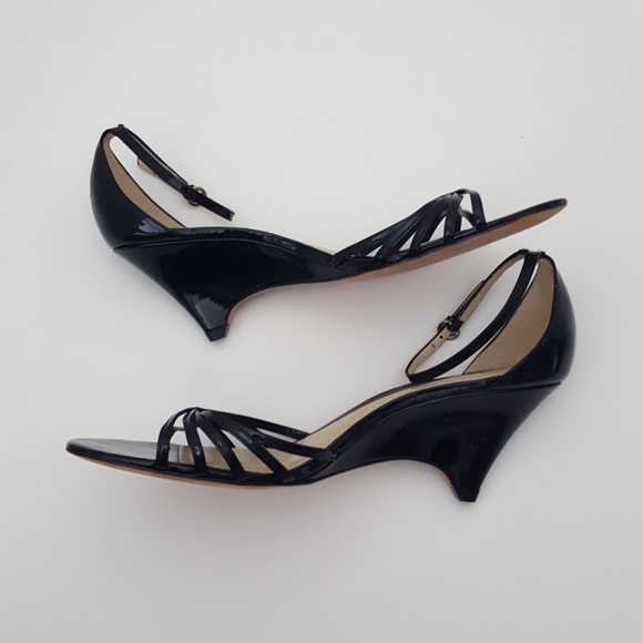 🔴SOLD🔴Ann Taylor patent leather wedge low heel sandal 8M - Picture 8 of 8